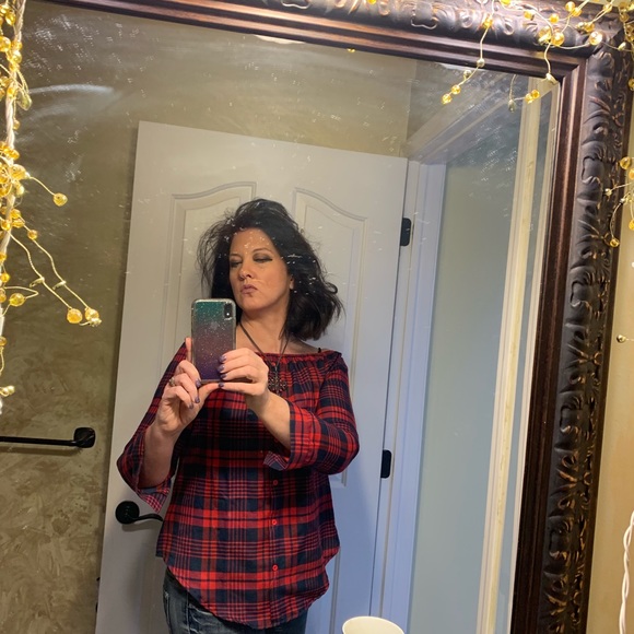 Meet your Posher, Laura - Picture 1 of 1